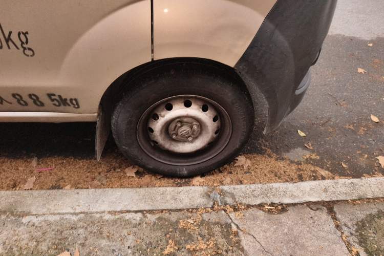 Used Jinbei Hiace X30 2021 1.5L Wealthy Van China VI Standard SWC15M Right Front Wheel Hub
