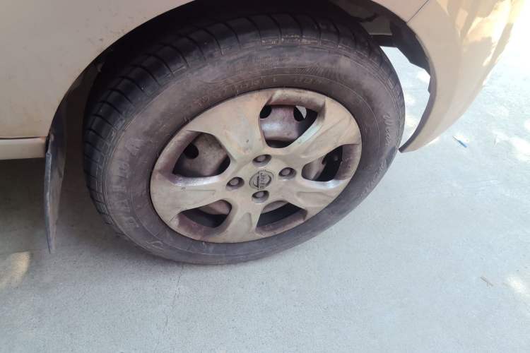 Used Jinbei Hiace X30 2021 1.5L Comfort Model Base Version (No Air Conditioning) Van China VI Standard SWC15M Right Front Wheel Hub