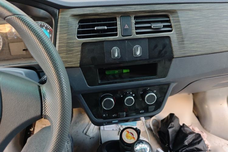 Used Jinbei Hiace X30 2021 1.5L Wealthy Single-Steaming Air-Conditioned Version Bus China VI Standard SWC15M Audio And AC Panel