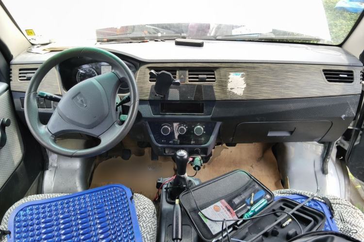 Used Jinbei Hiace X30 2021 1.5L Wealthy Edition Bus China VI Standard SWC15M Center Console