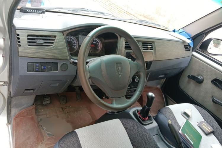 Used Jinbei Hiace X30 2021 1.5L Standard Version Air-Conditioner-Free Van China VI Emission Standard SWC15M Center Console