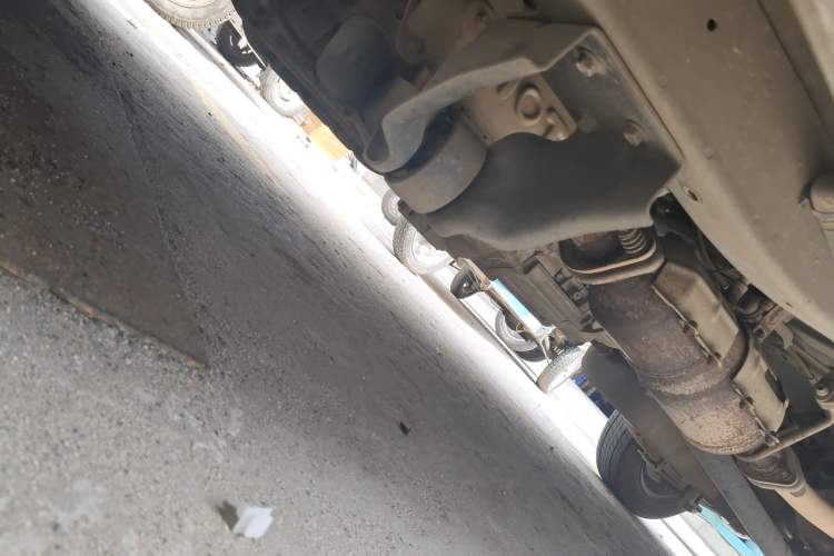 Used Jinbei Hiace X30 2021 1.5L Standard Version Air-Conditioner-Free Van China VI Emission Standard SWC15M Chassis Front Left