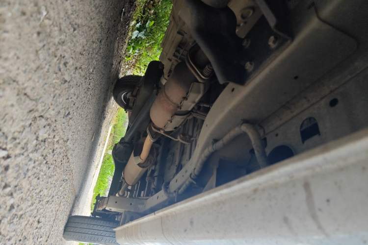 Used Jinbei Hiace X30  Chassis Front Left