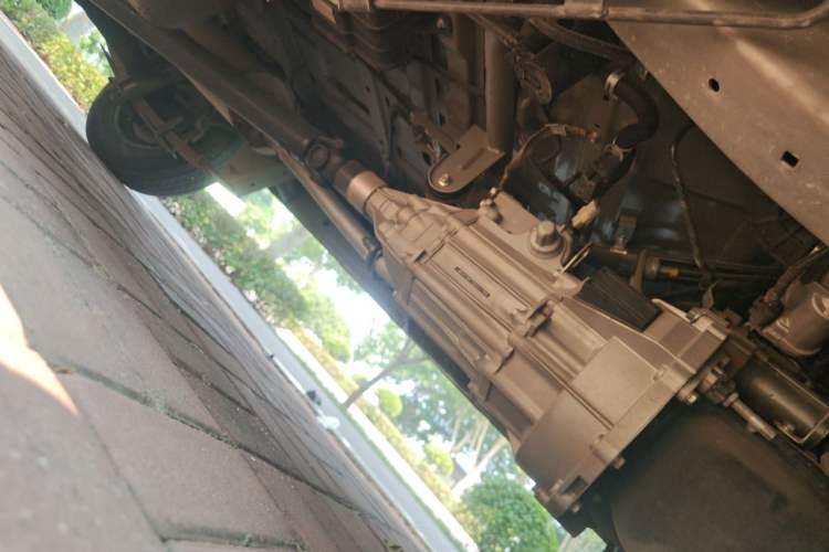 Used Jinbei Hiace X30 2021 1.5L Standard Version Air-Conditioner-Free Van China VI Emission Standard SWC15M Chassis Front Right