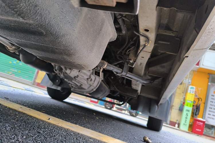 Used Jinbei Hiace X30  Chassis Rear Right