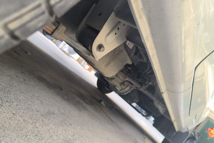 Used Jinbei Hiace X30 2021 1.5L Wealthy Edition Bus China VI Standard SWC15M Chassis Rear Right