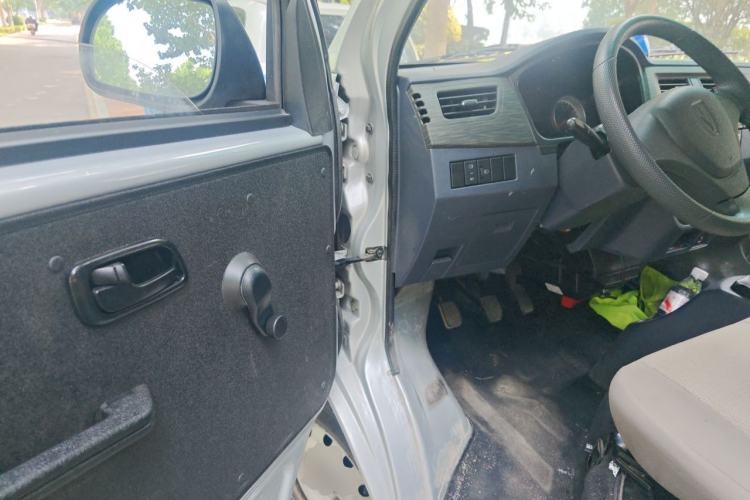 Used Jinbei Hiace X30 2021 1.5L Standard Version Air-Conditioner-Free Van China VI Emission Standard SWC15M Driver Seat