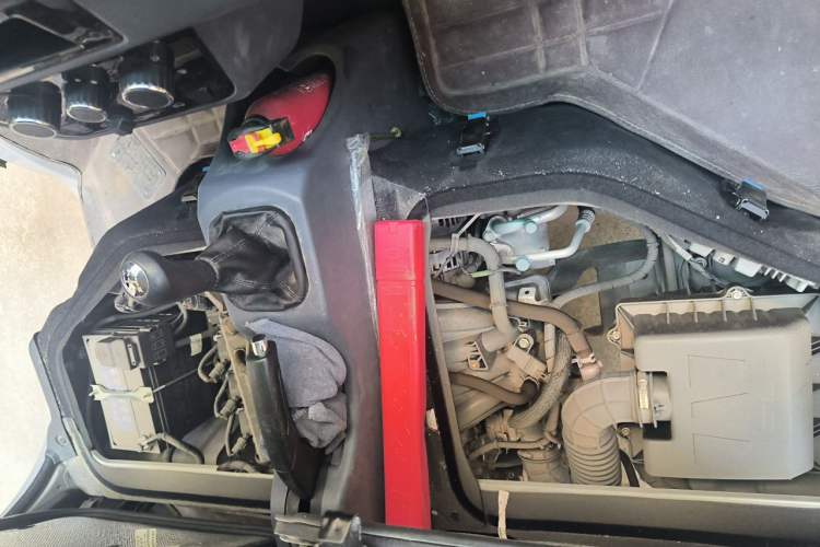 Used Jinbei Hiace X30 2021 1.5L Wealthy Edition Bus China VI Standard SWC15M Engine Bay