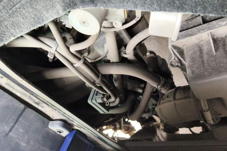Used Jinbei Hiace X30 2021 1.5L Wealthy Edition Bus China VI Standard SWC15M Engine Bay