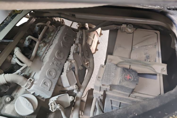 Used Jinbei Hiace X30 2021 1.5L Standard Version Air-Conditioner-Free Van China VI Emission Standard SWC15M Engine Bay