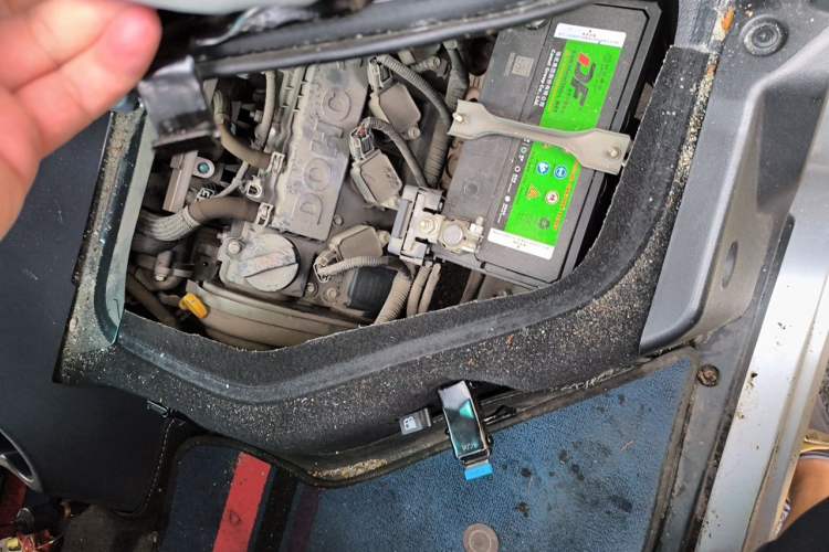 Used Jinbei Hiace X30  Engine Bay Left