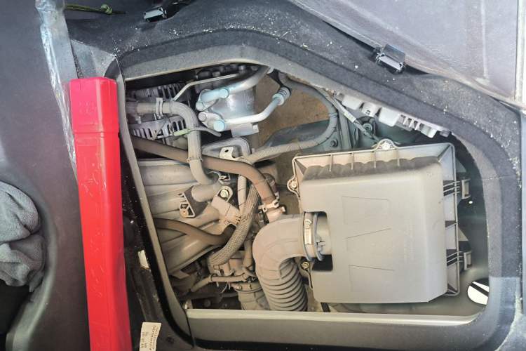 Used Jinbei Hiace X30 2021 1.5L Wealthy Edition Bus China VI Standard SWC15M Engine Bay Left