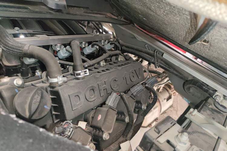 Used Jinbei Hiace X30 2021 1.5L Standard Version Air-Conditioning-Free Bus China VI Emission Standard SWC15M Engine Bay Left
