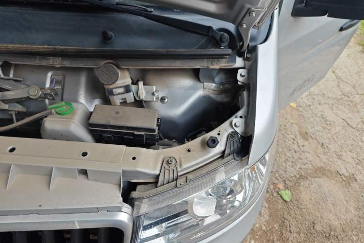 Used Jinbei Hiace X30  Engine Bay Left