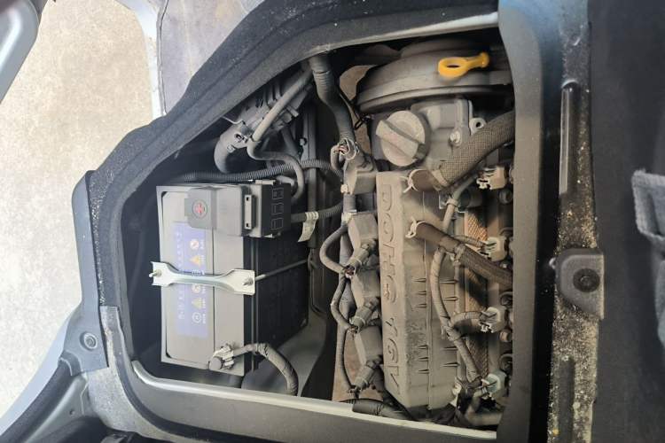 Used Jinbei Hiace X30 2021 1.5L Wealthy Edition Bus China VI Standard SWC15M Engine Bay Right