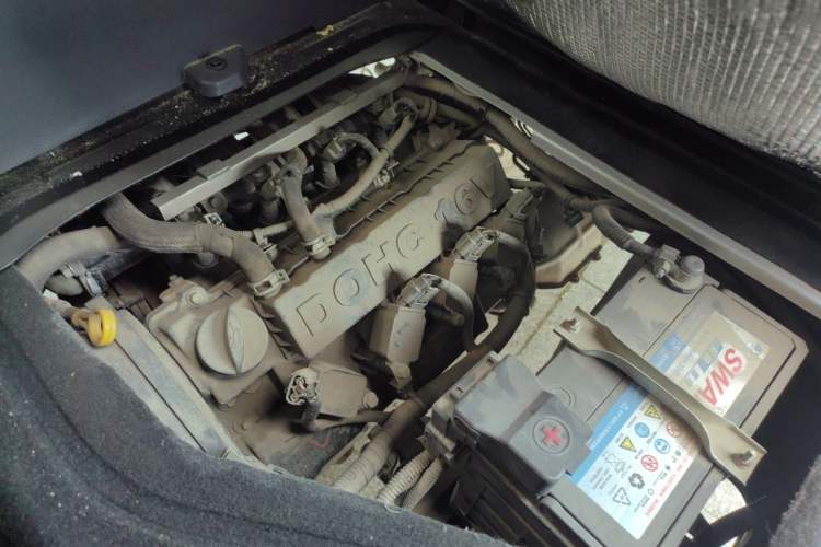 Used Jinbei Hiace X30 2021 1.5L Standard Version Air-Conditioner-Free Van China VI Emission Standard SWC15M Engine Bay