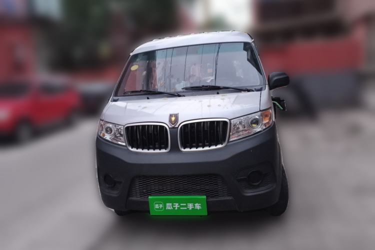 Used Jinbei Hiace X30 2021 1.5L Standard Model Central Air-Conditioned Bus China VI Emission Standard SWC15M Front