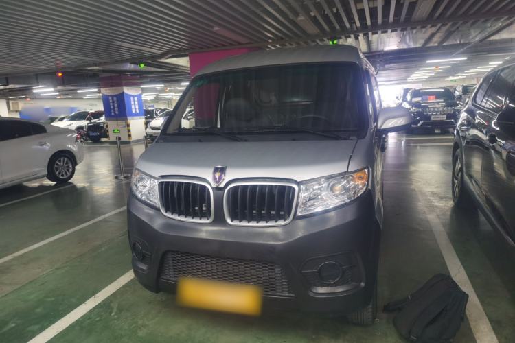 Used Jinbei Hiace X30 2021 1.5L Wealthy Single-Steaming Air-Conditioned Van China VI Standard SWC15M Front