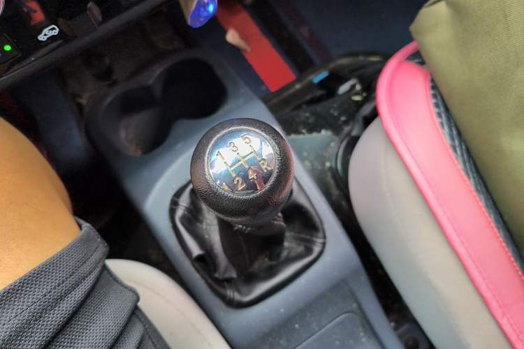Used Jinbei Hiace X30  Gear Lever