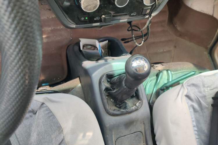 Used Jinbei Hiace X30 2021 1.5L Business-Grade Central Air-Conditioned Van China VI Emission Standard Model SWC15M Gear Lever