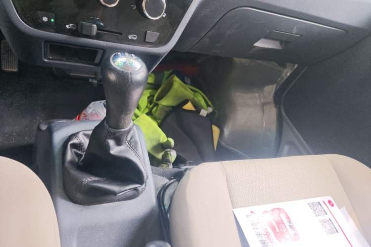 Used Jinbei Hiace X30 2021 1.5L Standard Version Air-Conditioner-Free Van China VI Emission Standard SWC15M Gear Lever