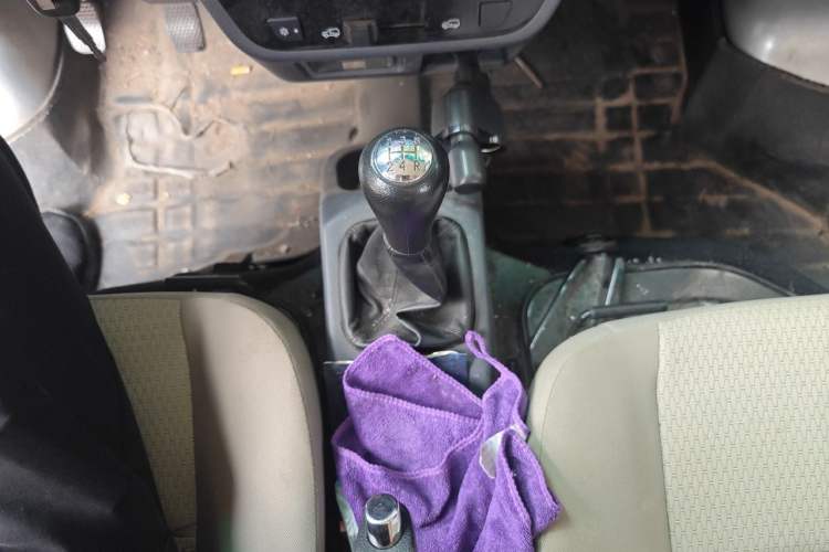 Used Jinbei Hiace X30  Gear Lever