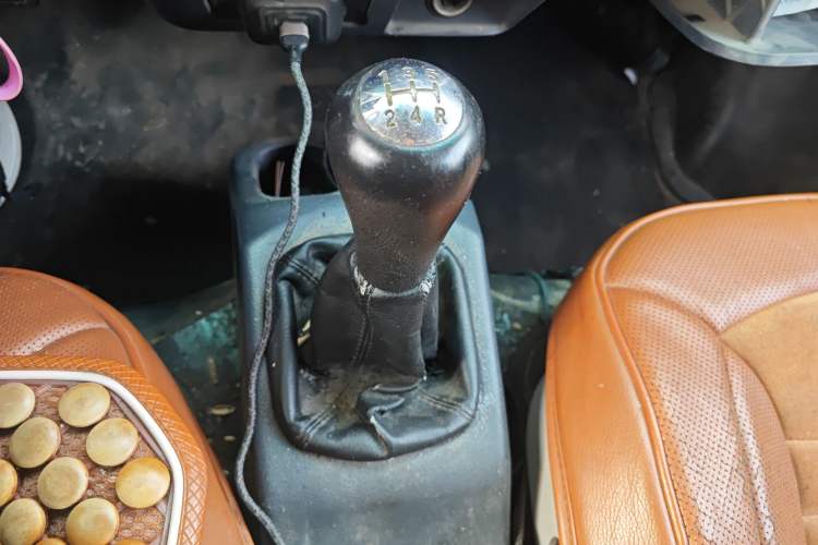 Used Jinbei Hiace X30 2021 1.5L Comfort Plus Central Air-Conditioned Van China VI Standard SWC15M Gear Lever