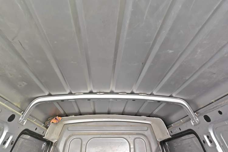 Used Jinbei Hiace X30 2021 1.5L Wealthy Single-Steaming Air-Conditioned Van China VI Standard SWC15M Headliner