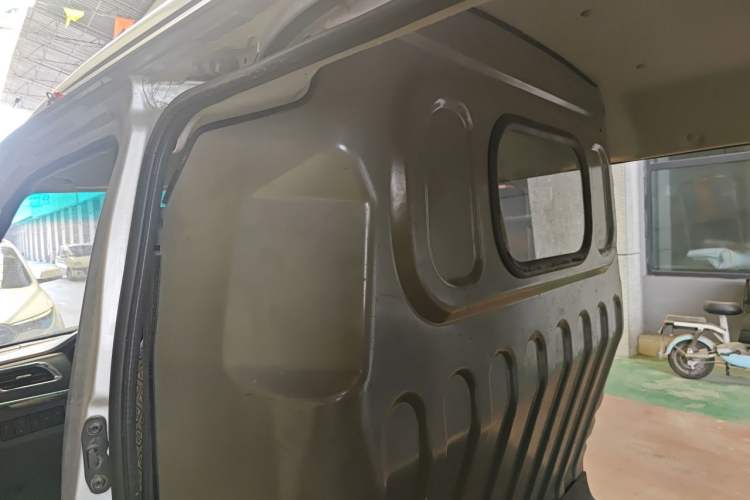 Used Jinbei Hiace X30 2021 1.5L Standard Version Air-Conditioner-Free Van China VI Emission Standard SWC15M Headliner