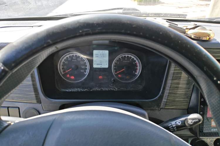 Used Jinbei Hiace X30 2021 1.5L Wealthy Single-Steaming Air-Conditioned Van China VI Standard SWC15M Instrument Cluster