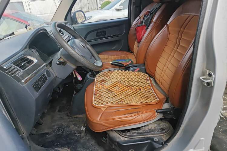 Used Jinbei Hiace X30 2021 1.5L Comfort Plus Central Air-Conditioned Van China VI Standard SWC15M Left Front Seat
