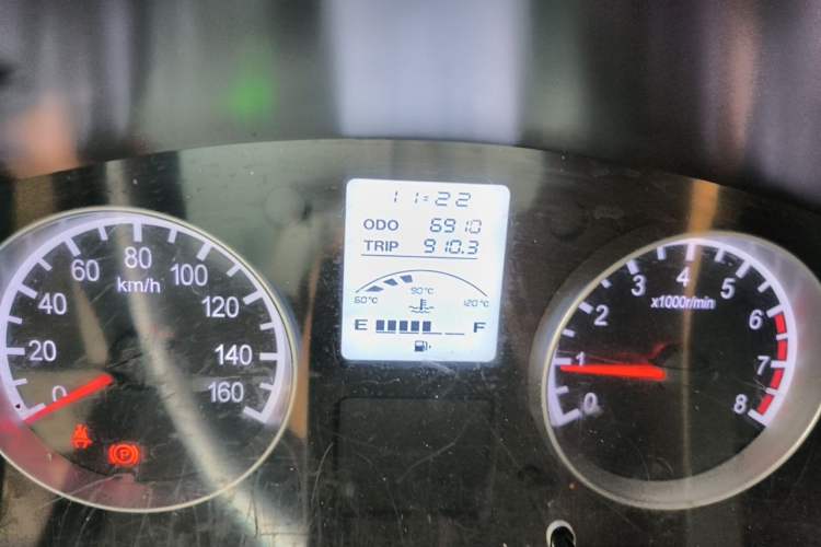 Used Jinbei Hiace X30  Odometer Close Up
