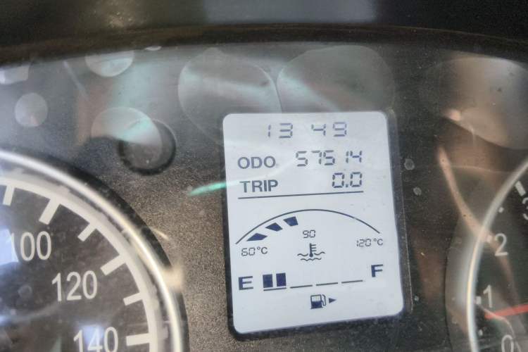 Used Jinbei Hiace X30 2021 1.5L Wealthy Edition Bus China VI Standard SWC15M Odometer Close Up