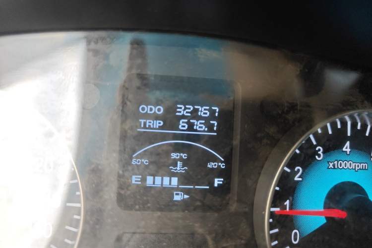 Used Jinbei Hiace X30  Odometer Close Up