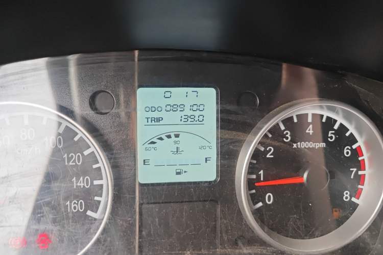 Used Jinbei Hiace X30 2021 1.5L Comfort Plus Central Air-Conditioned Van China VI Standard SWC15M Odometer Close Up