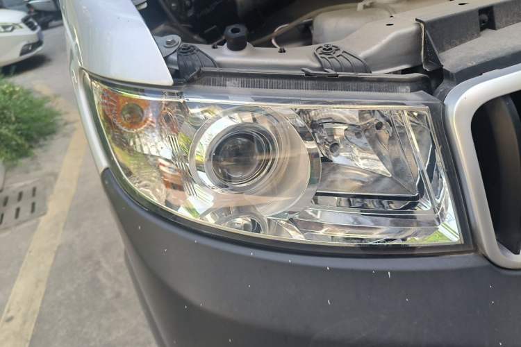 Used Jinbei Hiace X30 2021 1.5L Wealthy Edition Bus China VI Standard SWC15M Right Front Headlight