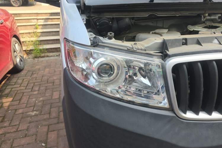 Used Jinbei Hiace X30 2021 1.5L Wealthy Single-Steaming Air-Conditioned Version Bus China VI Standard SWC15M Right Front Headlight