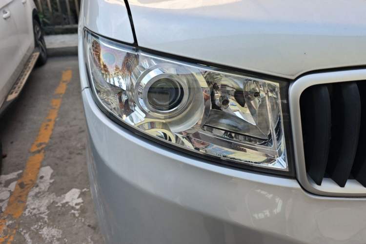 Used Jinbei Hiace X30 2021 1.5L Wealthy Single-Steaming Air-Conditioned Version Bus China VI Standard SWC15M Right Front Headlight