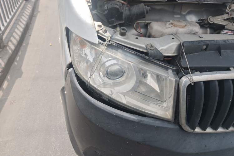 Used Jinbei Hiace X30 2021 1.5L Wealthy Single-Steaming Air-Conditioned Version Bus China VI Standard SWC15M Right Front Headlight