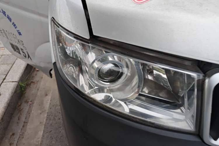 Used Jinbei Hiace X30 2021 1.5L Wealthy Van China VI Standard SWC15M Right Front Headlight