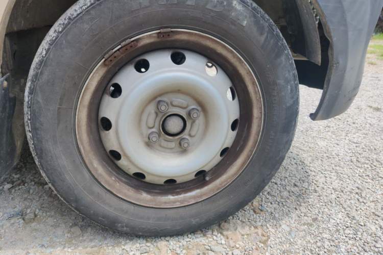 Used Jinbei Hiace X30 2021 1.5L Business-Grade Central Air-Conditioned Van China VI Emission Standard Model SWC15M Right Front Wheel Hub