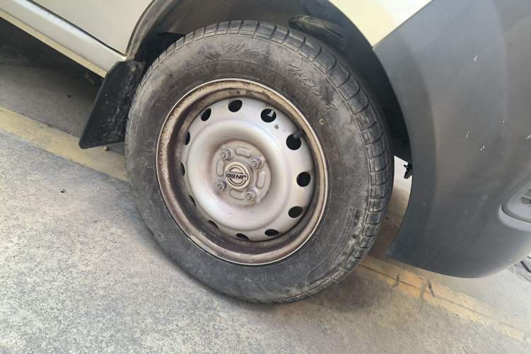 Used Jinbei Hiace X30 2021 1.5L Wealthy Edition Bus China VI Standard SWC15M Right Front Wheel Hub