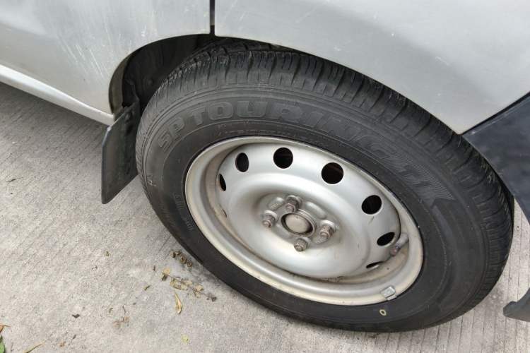 Used Jinbei Hiace X30 2021 1.5L Wealthy Edition Bus China VI Standard SWC15M Right Front Wheel Hub