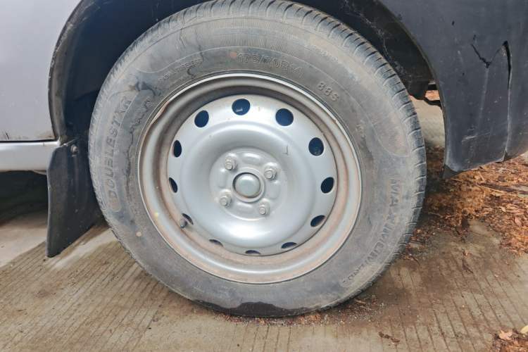 Used Jinbei Hiace X30 2021 1.5L Wealthy Single-Steaming Air-Conditioned Van China VI Standard SWC15M Right Front Wheel Hub