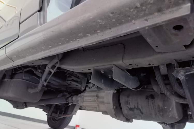 Used Jinbei Hiace X30 2021 1.5L Comfort Model Air-Conditioner-Free Version National VI Standard SWC15M Bus Right Side Sill