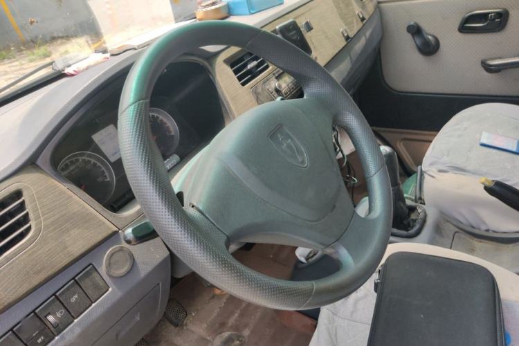 Used Jinbei Hiace X30 2021 1.5L Business-Grade Central Air-Conditioned Van China VI Emission Standard Model SWC15M Steering Wheel
