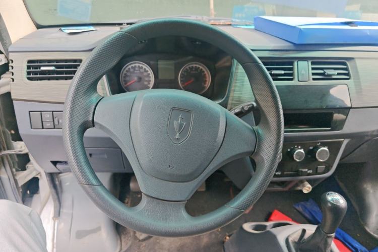 Used Jinbei Hiace X30 2021 1.5L Wealthy Single-Steaming Air-Conditioned Van China VI Standard SWC15M Steering Wheel
