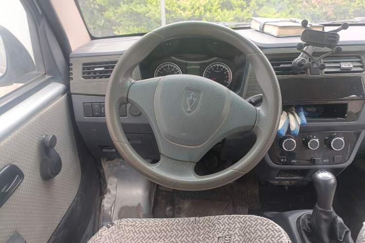 Used Jinbei Hiace X30 2021 1.5L Standard Version Air-Conditioning-Free Bus China VI Emission Standard SWC15M Steering Wheel