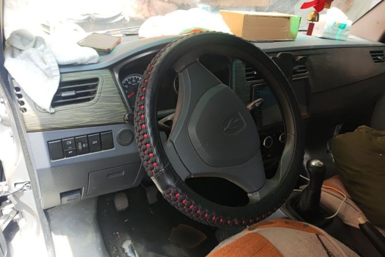 Used Jinbei Hiace X30 2021 1.5L Standard Version Air-Conditioning-Free Bus China VI Emission Standard SWC15M Steering Wheel