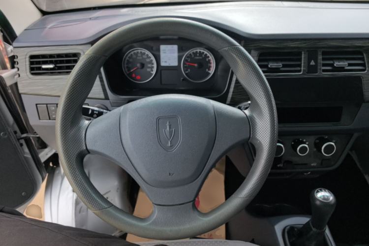 Used Jinbei Hiace X30 2021 1.5L Standard-Grade Central Air-Conditioned Van China VI Emission Standard SWC15M Steering Wheel
